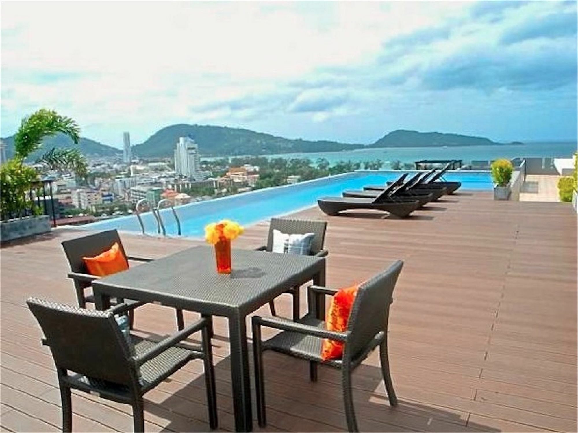 Bliss Patong 2 Bedrooms Apartment Luaran gambar