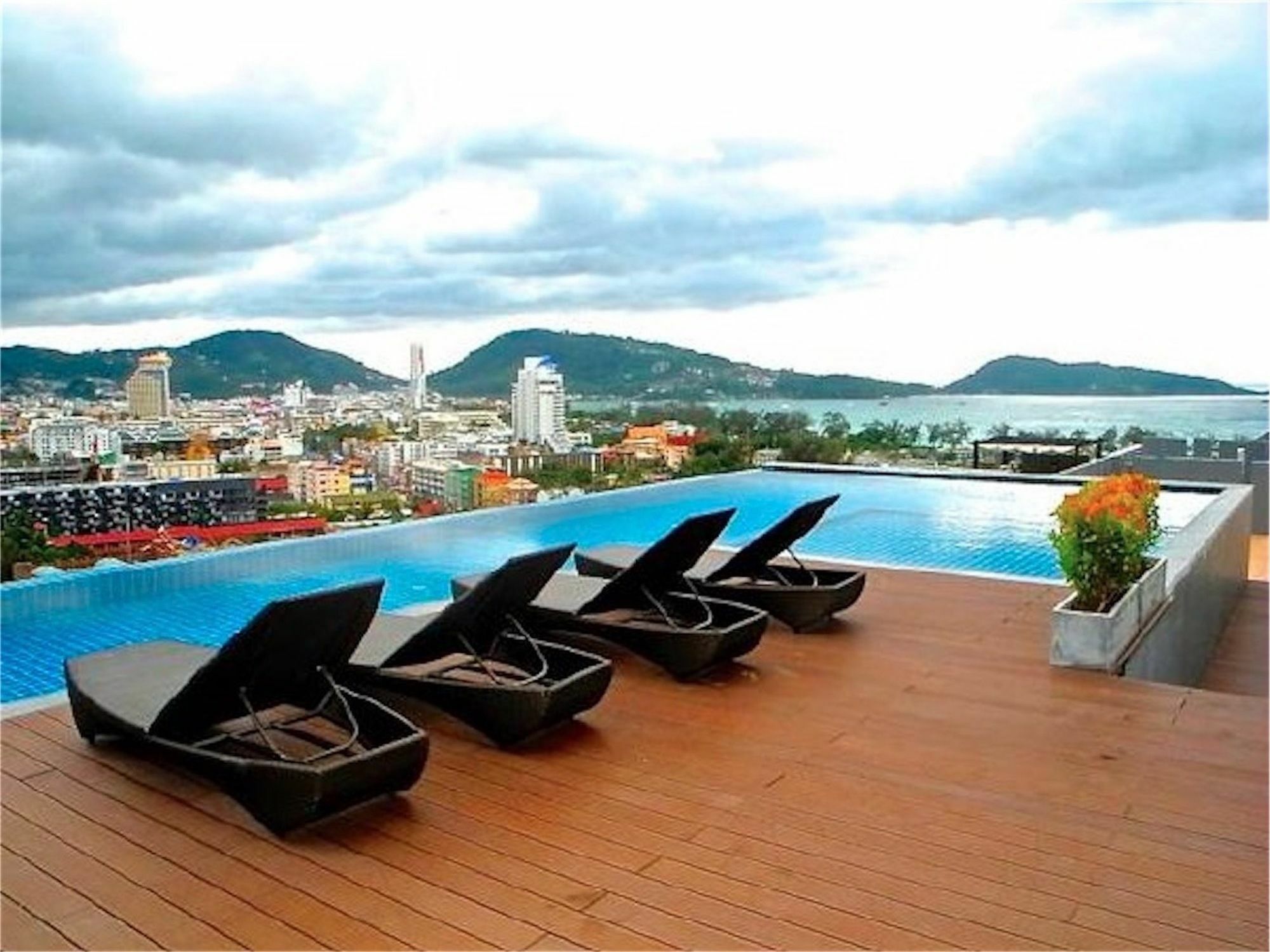 Bliss Patong 2 Bedrooms Apartment Luaran gambar